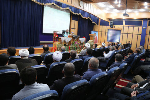 تصاویر / مراسم هفته دفاع مقدس با حضور مشاور فرمانده کل سپاه پاسداران انقلاب اسلامی کل کشور در دادگستری استان قزوین