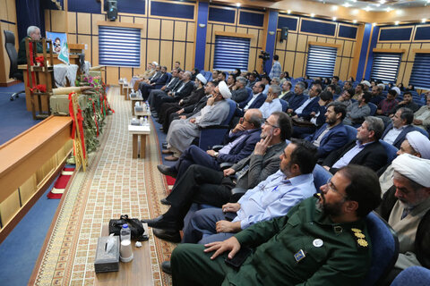 تصاویر / مراسم هفته دفاع مقدس با حضور مشاور فرمانده کل سپاه پاسداران انقلاب اسلامی کل کشور در دادگستری استان قزوین