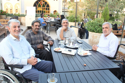 تصاویر/ دیدار استاندار یزد با مردم تفت و جانبازان ضایعه نخاعی