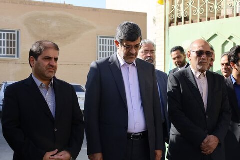 تصاویر/ نواختن جشن عاطفه ها با حضور آیت الله ناصری و استانداریزد