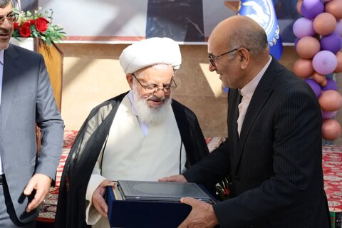 تصاویر/ نواختن جشن عاطفه ها با حضور آیت الله ناصری و استانداریزد