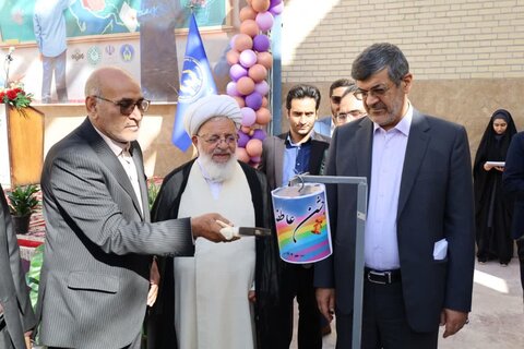 تصاویر/ نواختن جشن عاطفه ها با حضور آیت الله ناصری و استانداریزد