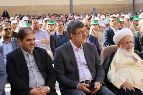 تصاویر/ نواختن جشن عاطفه ها با حضور آیت الله ناصری و استانداریزد