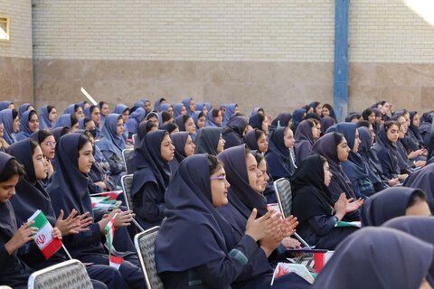 تصاویر/ نواختن جشن عاطفه ها با حضور آیت الله ناصری و استانداریزد