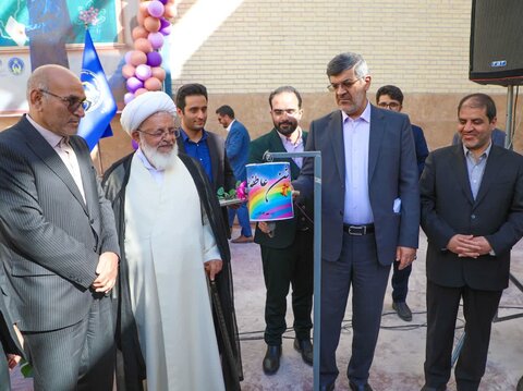 تصاویر/ نواختن جشن عاطفه ها با حضور آیت الله ناصری و استانداریزد