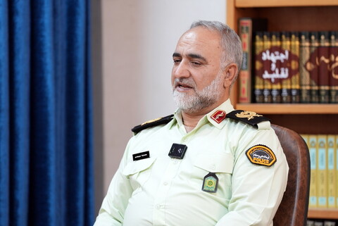 تصاویر/ دیدار فرمانده انتظامی استان قم با آیت الله اعرافی