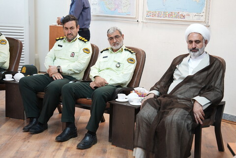 تصاویر/ دیدار فرمانده انتظامی استان قم با آیت الله اعرافی