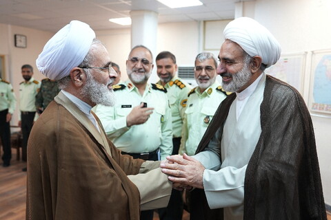 تصاویر/ دیدار فرمانده انتظامی استان قم با آیت الله اعرافی
