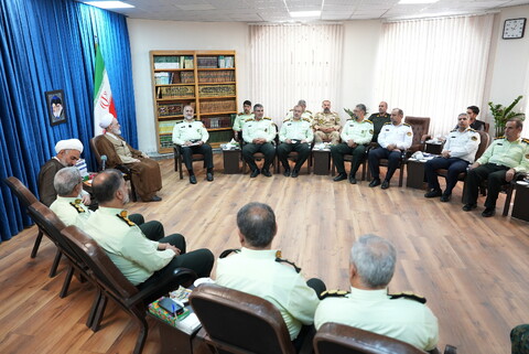 تصاویر/ دیدار فرمانده انتظامی استان قم با آیت الله اعرافی