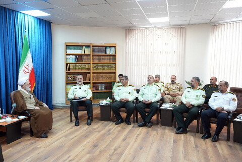 تصاویر/ دیدار فرمانده انتظامی استان قم با آیت الله اعرافی