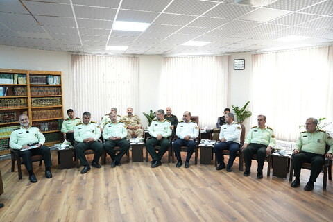 تصاویر/ دیدار فرمانده انتظامی استان قم با آیت الله اعرافی