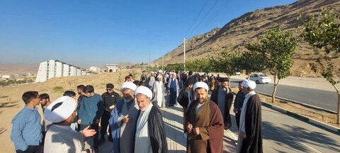 همایش پیاده‌روی طلاب چهارمحال و بختیاری با عنوان ما فاتحان قله ایم