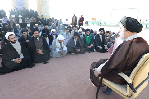 همایش پیاده‌روی طلاب چهارمحال و بختیاری با عنوان ما فاتحان قله ایم