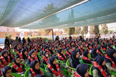 تصاویر/ آئین جشن عاطفه‌ها به مناسبت آغاز سال تحصیلی و بازگشایی مدارس با هدف حمایت از ۶۵۰۰ دانش آموز در شهرستان سمنان