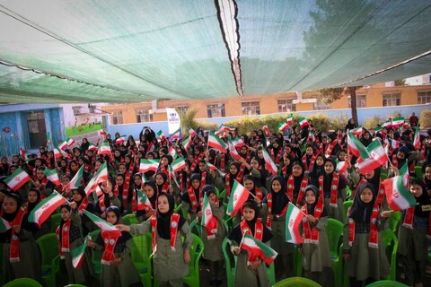 تصاویر/ آئین جشن عاطفه‌ها به مناسبت آغاز سال تحصیلی و بازگشایی مدارس با هدف حمایت از ۶۵۰۰ دانش آموز در شهرستان سمنان