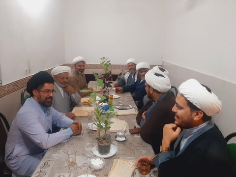 تصاویر/ بازدید مدیر و معاونان حوزه علمیه کاشان از مدارس علمیه این منطقه
