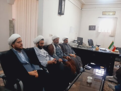 تصاویر/ بازدید مدیر و معاونان حوزه علمیه کاشان از مدارس علمیه این منطقه