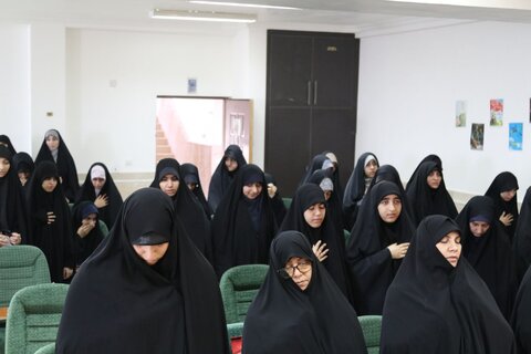 تصاویر/ برگزاری اولین سالگرد شهادت سیدحسن نصرالله در حوزه علمیه خواهران استان بوشهر