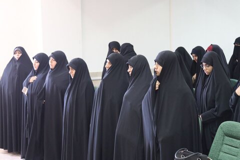 تصاویر/ برگزاری اولین سالگرد شهادت سیدحسن نصرالله در حوزه علمیه خواهران استان بوشهر