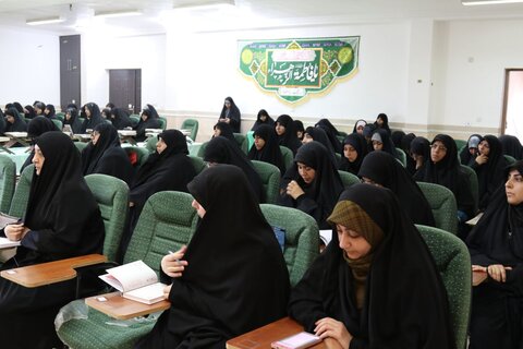 تصاویر/ برگزاری اولین سالگرد شهادت سیدحسن نصرالله در حوزه علمیه خواهران استان بوشهر