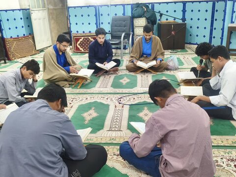 تصاویر/ جلسه قرائت قرآن طلاب مدرسه علمیه آیت‌الله مدنی کاشانی(ره)