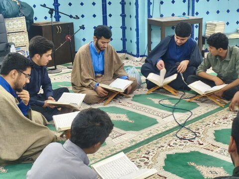 تصاویر/ جلسه قرائت قرآن طلاب مدرسه علمیه آیت‌الله مدنی کاشانی(ره)