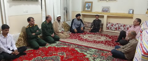 تصاویر/ دیدار کارکنان مدرسه علمیه امام موسی کاظم(ع) برزک با خانواده شهدا