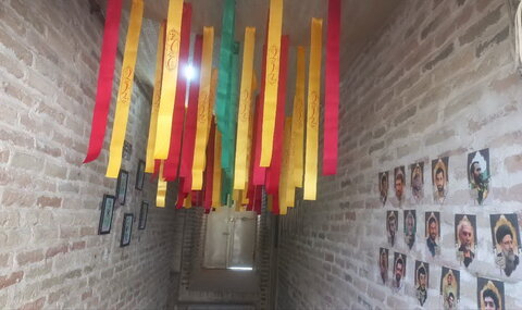 تصاویر/ فضاسازی محیط مدارس علمیه کاشان به مناسبت سالگرد شهید نصرالله