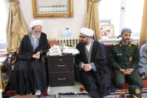 تصاویر/  دیدار نمایندگی ولی فقیه سپاه بناب با آیت الله بنابی