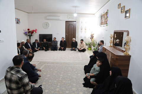 تجلیل نماینده ولی فقیه در استان همدان از خانواده شهدای آتش نشان