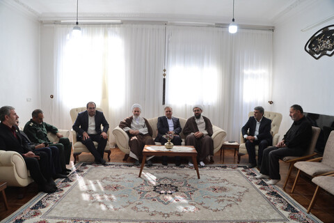 تجلیل نماینده ولی فقیه در استان همدان از خانواده شهدای آتش نشان