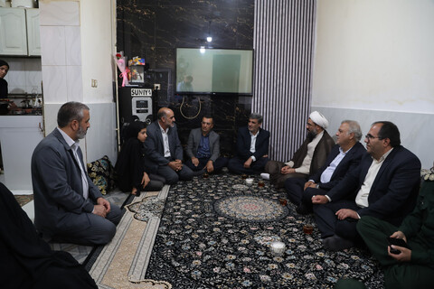 تجلیل نماینده ولی فقیه در استان همدان از خانواده شهدای آتش نشان