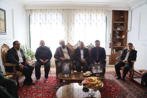 تجلیل نماینده ولی فقیه در استان همدان از خانواده شهدای آتش نشان