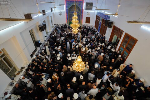 إقامة مجلس الفاتحة على روح عقيلة آية الله السيستاني في النجف الأشرف بحضور جماهيري غفير