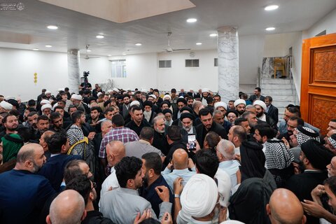إقامة مجلس الفاتحة على روح عقيلة آية الله السيستاني في النجف الأشرف بحضور جماهيري غفير