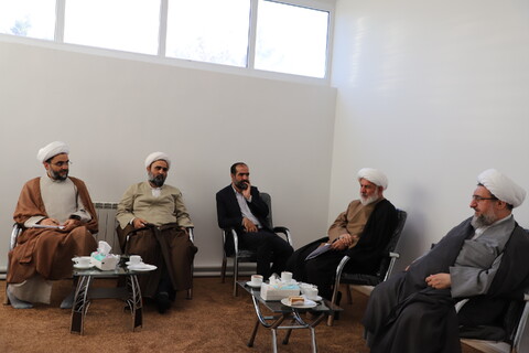 تصاویر/ نشست صمیمی نماینده ولی فقیه در آذربایجان شرقی با کادر مرکز تخصصی علامه امینی(ره) تبریز