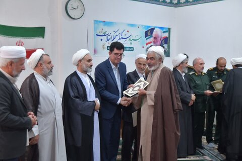 تصاویر/ نشست هم اندیشی علمای اهل تشیع و تسنن شهرستان شوط