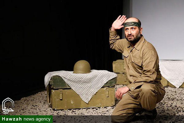 فیلم| اجرای نمایش ترکیبی«بهارنارس» در هفته دفاع مقدس