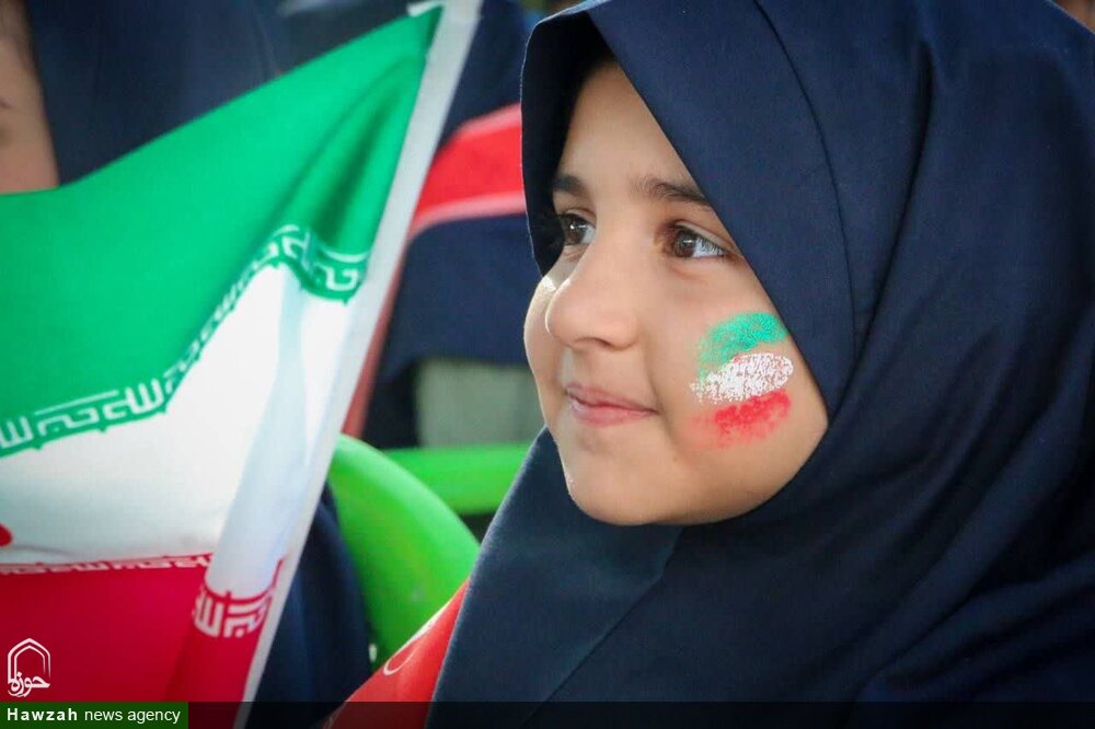 تصاویر/ آئین جشن عاطفه‌ها با هدف حمایت از ۶۵۰۰ دانش آموز در شهرستان سمنان