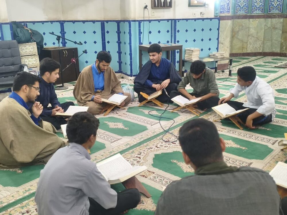 تصاویر/ جلسه قرائت قرآن طلاب مدرسه علمیه آیت‌الله مدنی کاشانی(ره)