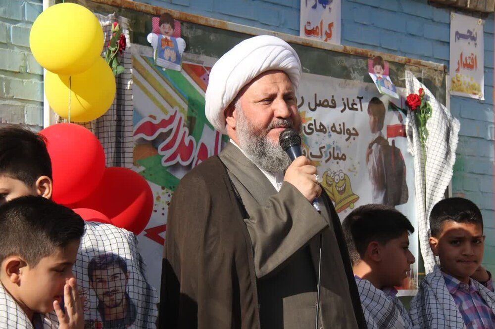 جشن عاطفه‌ها در آران و بیدگل برگزار شد+عکس