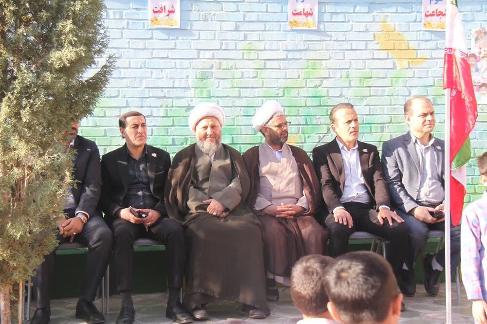 جشن عاطفه‌ها در آران و بیدگل برگزار شد+عکس