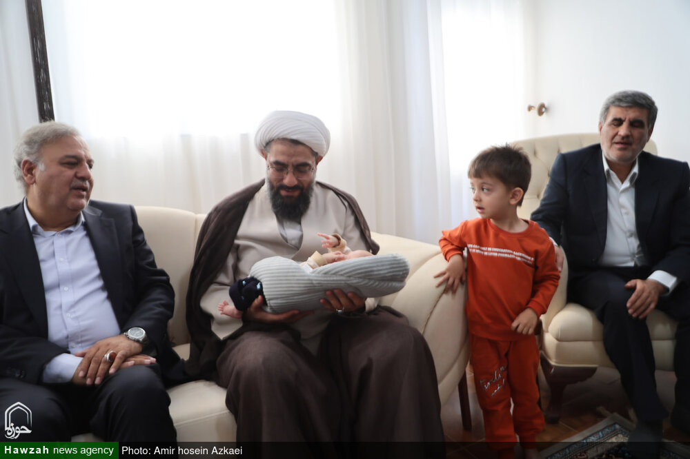 تصاویر/ تجلیل نماینده ولی فقیه در استان همدان از خانواده شهدای آتش نشان