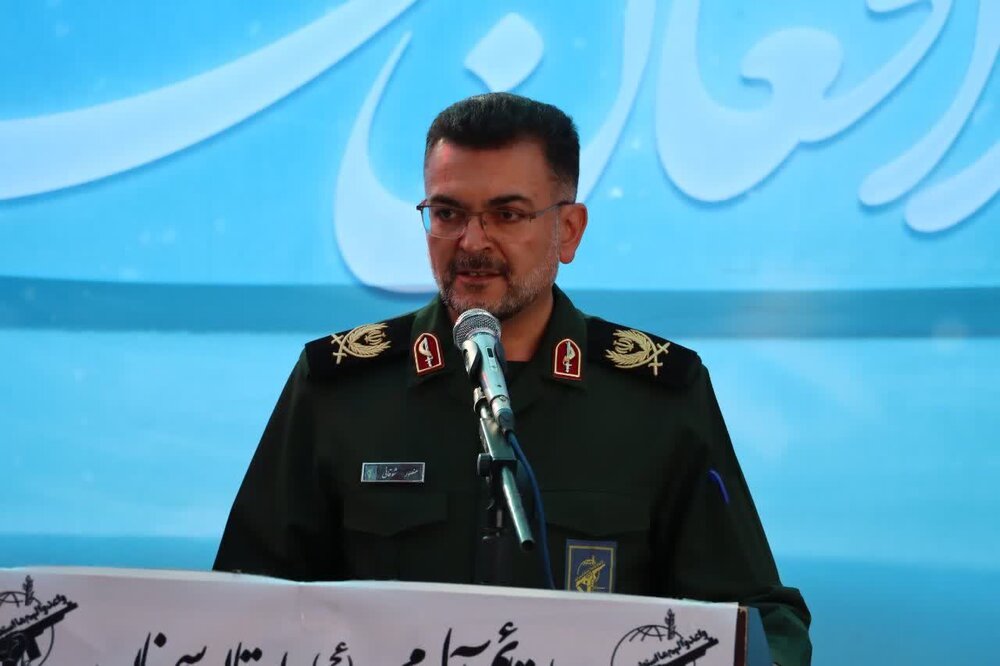 هر پایگاه بسیج تابلوی تمام‌نمای انقلاب اسلامی است