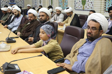 تصاویر/ اجتماع طلاب چهارمحال و بختیاری به مناسبت شهادت سید حسن نصرالله