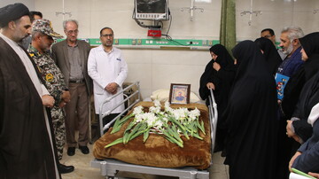 گلباران محل شهادت شهید رضا محرمی در بیمارستان طالقانی تبریز 