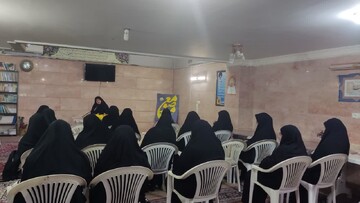 شیطان بیش از همه برای به زمین زدن طالبان علم تلاش می‌کند