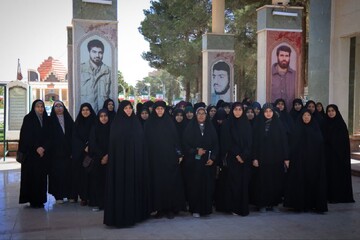 تصاویر/ بازدید طلاب مدرسه علمیه تخصصی فاطمیه کرمان از موزه دفاع مقدس