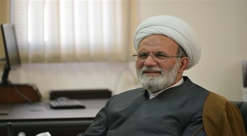 حجت‌الاسلام والمسلمین فرزانه دبیر شورای عالی حوزه علمیه خراسان باقی ماند