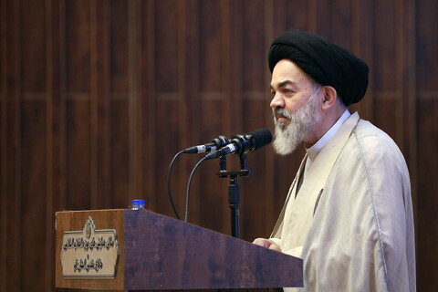 تصاویر/ ششمین همایش شب خاطره کارمندان و ایثاگران مرکز مدیریت حوزه های علمیه